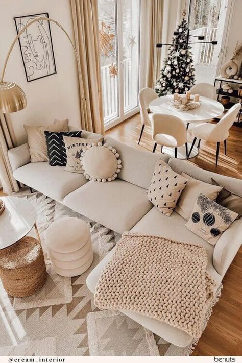 Cream Home Interior, Taupe Christmas Decor, Cozy Cream Living Room, Taupe And Cream Living Room, Beige Decor Living Room, Small Cosy Living Room, Taupe Living Room Decor, Living Room Taupe, Cream Interior Design