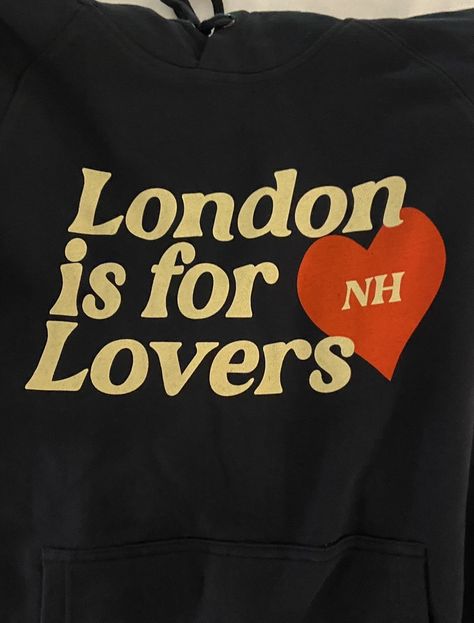 niall horan the show live on tour london is for lovers official hoodie merch Niall Horan The Show Outfit Ideas, Niall Merch, Niall Horan Merch, Niall Horan Tour, Niall Horan Outfits, One Direction Birthday, Niall Horan The Show, Hoodie Merch, Concert Merch