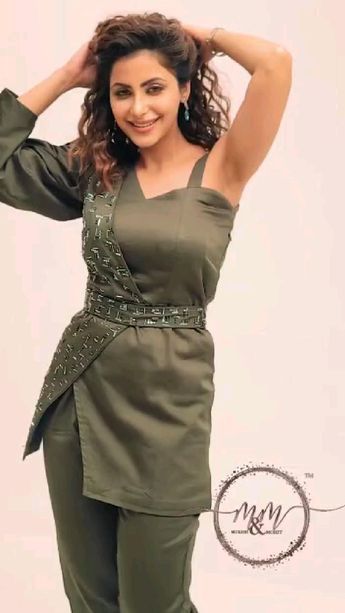 New Dress Design Indian, Cod Set, Dress Video, Green Evening Gowns, Rose Sleeve, Stylish Kurtis Design, Fashion Show Dresses, Stylish Short Dresses, Coord Set