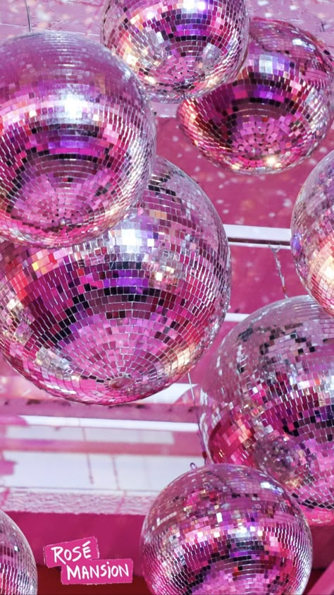 Disco Ball Screen Saver, Disco Pink Aesthetic, Preppy Wallpaper Disco Ball, Pink Mirrorball Aesthetic, Pink Disco Party Aesthetic, Sweet 16 Moodboard, Pink Disco Ball Wallpaper, Disco Ball Wallpaper Iphone, Pink Disco Ball Aesthetic