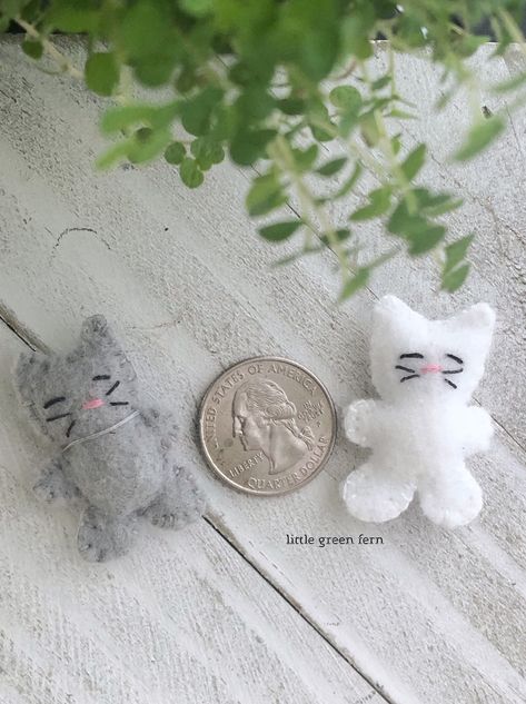 Excited to share this item from my #etsy shop: Tiny stuffed kitty cat, Pocket pet, miniature kitten, mini gray kitten, miniature white cat, felt cat, tiny cat Gray Kitten, Cat Felt, Pocket Cat, Paper Pocket, Grey Kitten, Tiny Cats, Cute Sewing Projects, Pocket Pet, Tiny Bunny