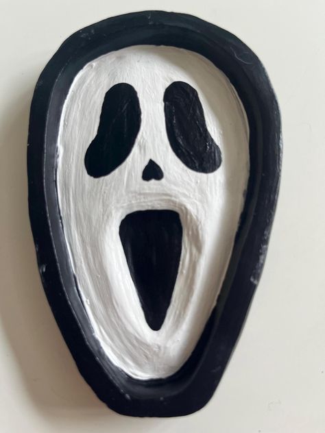 Ghostface Scream Halloween Handmade Clay Trinket Jewlery Tray Scream Mask, Scream Halloween, Ghostface Scream, Ring Dishes, Ash Tray, Ghost Faces, Jewellery Storage, Handmade Clay, Trinket Dishes