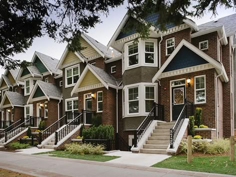 2 Storey Row House Design, Townhouse Designs Architecture, Townhouse Suburban, Craftsman Townhouse, Condos Exterior, Townhouse Exterior Design, American Townhouse, British Townhouse, Suburban Townhouse