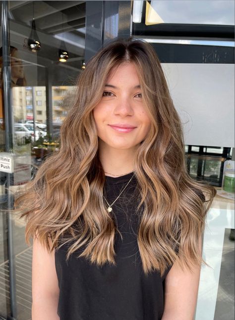 #keşfet #keşfetteyiz #fyp #qualiskuaför #curtainbangs #freshcut #ghostcut #ombre #haircut #ankara #kuaför #brushlight #hair #myfavorite Curling Tips, Hair Curling Tips, Hair Curling, Light Hair, Curled Hairstyles, Hair Colors, Kids Hairstyles, Vision Board, Hair Color