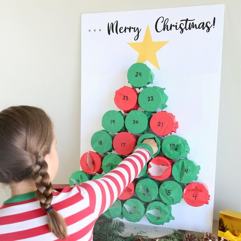 DIY Punch Out Advent Calendar - It's Always Autumn Diy Avant Calendar, Punch Out Advent Calendar, Diy Advent Calendar For Kids, Diy Kalender, Homemade Advent Calendars, Calendar Advent, Christmas Advent Calendar Diy, Chirstmas Decor, Christmas Tree Template