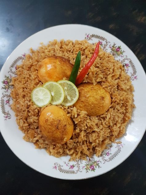 Bangladeshi Food. #homemadefood #foodfromfoodish #eggbiriany Bengali Foods, Bangladeshi Recipes, Bangladeshi Food, Bengali Food, Food F, Store Food, Food Carving, Fried Eggs, Snap Food