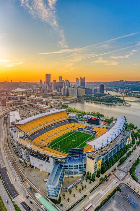 𝐑 𝐀 𝐂 𝐇 𝐀 𝐋 on Twitter: "See you tomorrow @AcrisureStadium @steelers 🖤💛 https://t.co/troS7rULmY" / Twitter Pittsburgh Steelers Stadium, Steelers Stadium, Pittsburgh Steelers Wallpaper, Steelers Pics, Stadium Architecture, Pittsburgh Skyline, Heinz Field, Steelers Girl, Nfl Stadiums