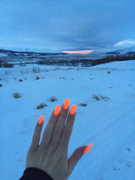 Light Neon Orange Nails, Nails Coffin One Color, Neon Square Acrylic Nails, Neon Sns Nails, Plain Neon Nails, Electric Orange Nails, Bright Vacation Nails Neon, Bright Neon Orange Nails, Orange Nails Summer Neon