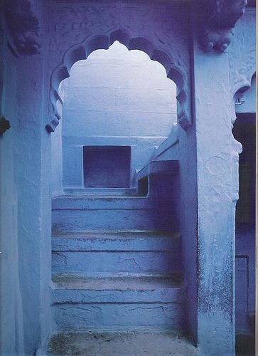 LR indian interiors blue arch by dmglazebrook@sbcglobal.net, via Flickr Light Spring Colors, Indian Blue, Indian Interiors, Alice Blue, Baby Blue Aesthetic, Light Blue Aesthetic, Blue Aesthetic Pastel, Indian Decor, Color Inspo