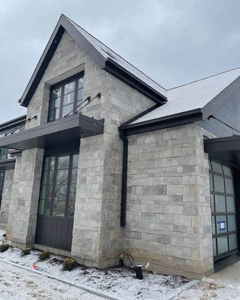 Grey Stone Exterior, Stone And Brick House Exterior, Black Siding, Grey Brick Houses, Stone Exterior, Natural Stone Veneer, Cabin Exterior, Stone World, Grey Brick