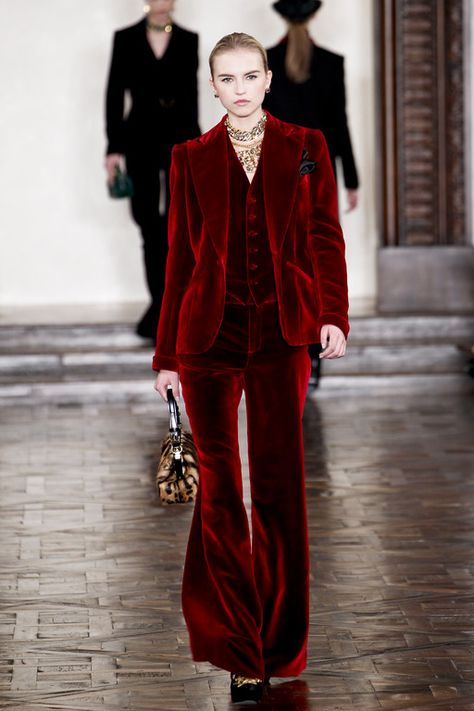 Ralph Lauren red velvet pants suit Velvet Red Suit, Vampire Suit Woman, Red Velvet Suit Women, Red Velvet Pants Outfit, Velvet Suit Women, Red Velvet Clothes, Velvet Pant Suit, Velvet Pants Outfit, Pantsuit Outfit