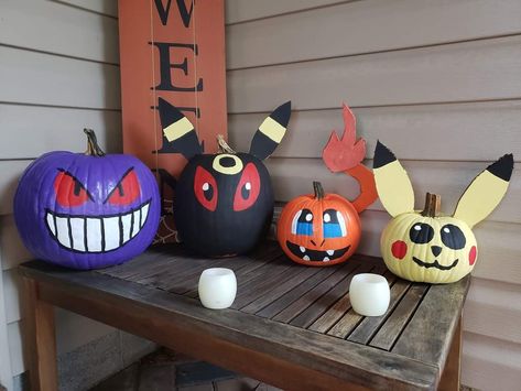 Pokémon Painted Pumpkin, Pumpkin Painting Pokemon, Pumpkin Painting Ideas Pokemon, Pokemon Pumpkin Painting, Pokemon Pumpkins, Pokemon Pumpkin Carving, Easy Pumpkin Decorating, Pokemon Pumpkin, Halloween Ghost Craft