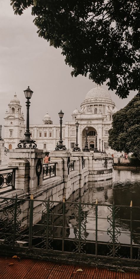 Victoria Memorial Aesthetic, Victoria Memorial Kolkata Photography, Kolkata Trip, Aesthetic Kolkata, Kolkata Aesthetic, Victoria Memorial Kolkata, Bengali Aesthetic, Random Snaps, Still Life Sketch