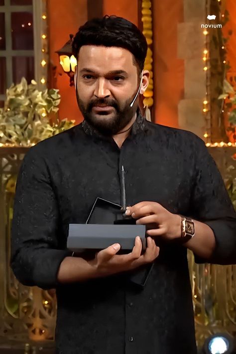 Now Hoverpen was hovering in the hands of the king of comedy, Kapil Sharma. Hoverpen was gifted during the promotion of the “Thank God” movie on Kapil Sharma's show. The gravity-defying writing instrument is gaining popularity rapidly; stay tuned to know what will happen next! . . Get this masterpiece-https://bit.ly/hoverpen-basic-ballpoint-pen . . #novium #noviumindia #hoverpen #kapilsharma #kapilsharmashow #thekapilsharmashow #sonytv #bollywood #thankgod #movie #promotion Thank God Movie, The King Of Comedy, King Of Comedy, What Will Happen Next, Kapil Sharma Show, Hand Of The King, Kapil Sharma, Sony Tv, Thank God