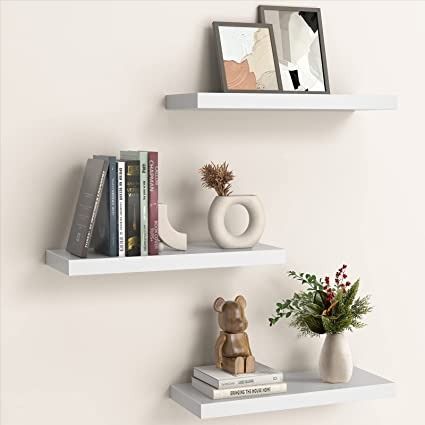 Lovely White Floating Shelves Wood Storage Shelves, Floating Shelves Bedroom, Shelf Decor Bedroom, Modern Floating Shelves, Black Floating Shelves, Floating Shelf Decor, White Floating Shelves, White Shelves, Room Shelves