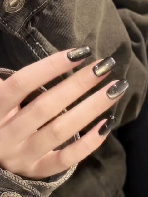 Prom Nails Silver And Black, Long Cat Eye Nails, Black Cat Nails, Gel Moment, Black French Manicure, Press On Nails Black, Eye Glitter, Natural Nail Designs, Ombre Nails Glitter