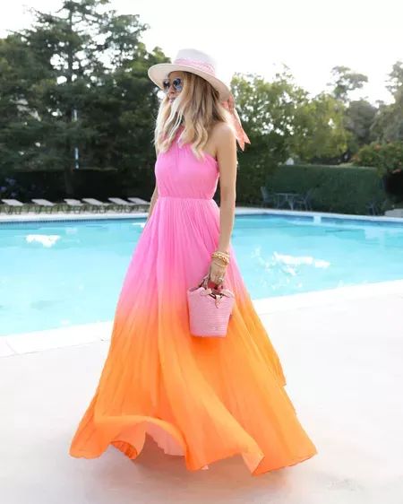 Style Orange Dress, Tuscan Pool, Outfits To Wear To The Beach, Bright Maxi Dress, Poolside Outfit, Orange Dress Summer, Bright Colored Outfits, Colorful Summer Dresses, Pool Dress