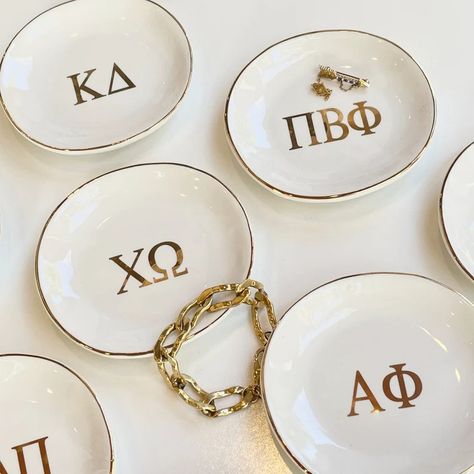 Sorority Ring Pin Dish Gold Trim Trinket Dish Jewelry Dish Bid Day Gift Initiation Gift Sorority Gift - Etsy Bid Day Bags Gifts, Sorority Alumni Gifts, Senior Sorority Gifts, Bid Day Gifts Sorority, Bid Day Baskets, Gifts For Little Sorority, Sorority Cricut Projects, Initiation Basket Sorority, Sorority Little Baskets