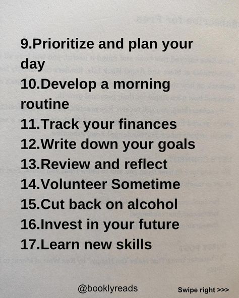 25 habits to level up your life. Share with someone who needs it and follow @booklyreads for more self-improvement tips. #habits #habitscoach #selfimprovement #personaldevelopment #healthyhabits #lifelessons #booklyreads Aesthetic Routines, Level Up Your Life, Boss Moves, Mindset Growth, Commonplace Book, Todo List, Bullet Journal Design Ideas, Focus On Me, Simple Life Hacks