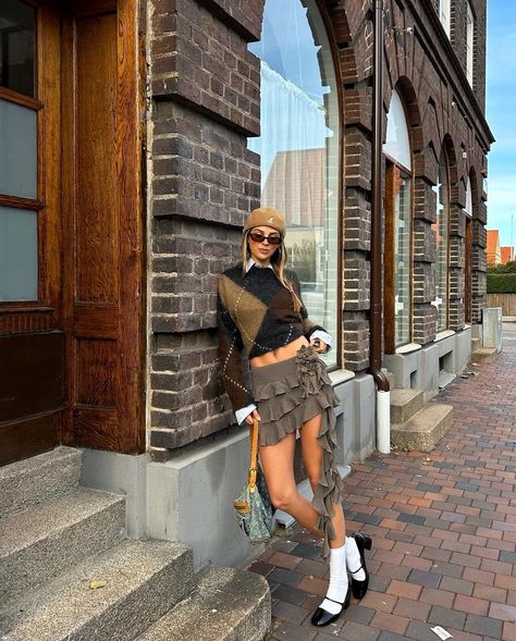 Heels With Socks Outfit, Heels With Socks, Summer Copenhagen, Copenhagen Style Fall, Anna Winck, Streetwear Baddie, Street Style Copenhagen, Copenhagen Aesthetic, New York City Street Style