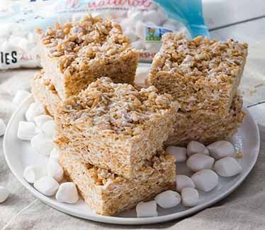 Dandies Classic Crispy Treats Gf Bars, Crispy Treats Recipe, Rice Krispies Recipe, Vegan Bars, Tasty Sweets, Vegetarian Kids, Oreo Desserts, Vegan Marshmallows, Healthier Desserts