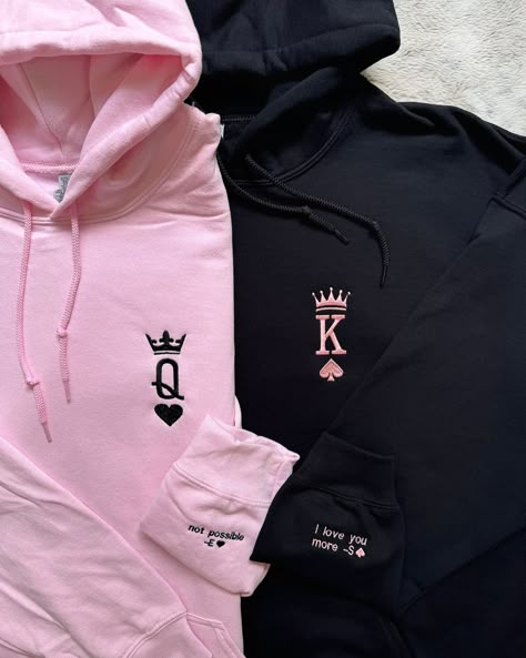 If they sent this to you, they wanna get matching hoodies🤭💕 Which one would you get?💖 This gift is something they will wear forever & when they wear it they’ll be reminded of how much love & appreciation you have for them🫶🏼 SHOP NOW~Link in bio<3 ~~ #anniversary #anniversarygift #gift #embroiderymachine #embroidery #custominitials #asmr #embroideryasmr #SmallBusiness #bfgiftideas #gfgiftideas #boyfriendgiftideas #girlfriendgiftideas #matchingcouplesoutfits #matchingcouples #matchingcoup... 3 Anniversary, Hoodies Ideas, Couples Clothes, Matching Hoodies, Bf Gifts, Tshirt Design Inspiration, Angel Cards, Shirt Print Design, Custom Initials