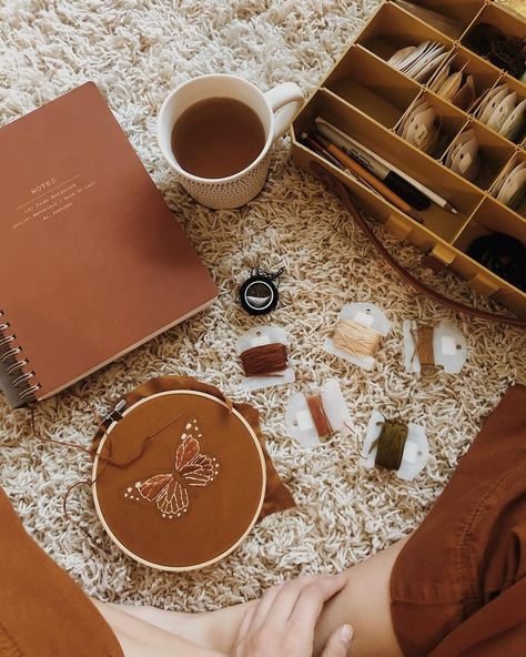 Embroidery Workshop Ideas, Sewing Instagram Feed, Hand Embroidery Aesthetic, Embroidery Aesthetic Vintage, Crafty Aesthetic, Marigold Embroidery, Embroidery Aesthetic, Brown Aesthetics, Sitting On The Couch