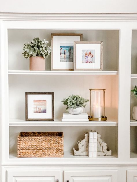 Bookcase Styling - Essential Pieces for a New Look — Jenny Reimold Bookshelf Styling With Photos, Jenny Reimold, White Book Shelf, Styling Bookshelves, Shelf Decor Living Room, Decorating Bookshelves, Bookcase Styling, Bookcase Decor, Farmhouse Shelves