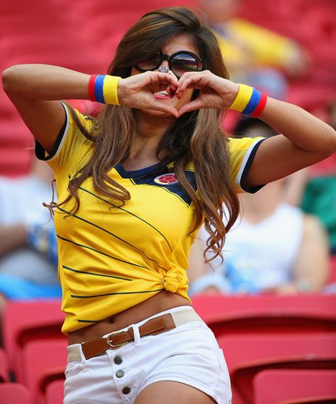 . Russia World Cup, Hot Fan, Fan Dance, Soccer Game, Soccer World, International Football, Soccer Girl, Best Fan, Soccer Fans