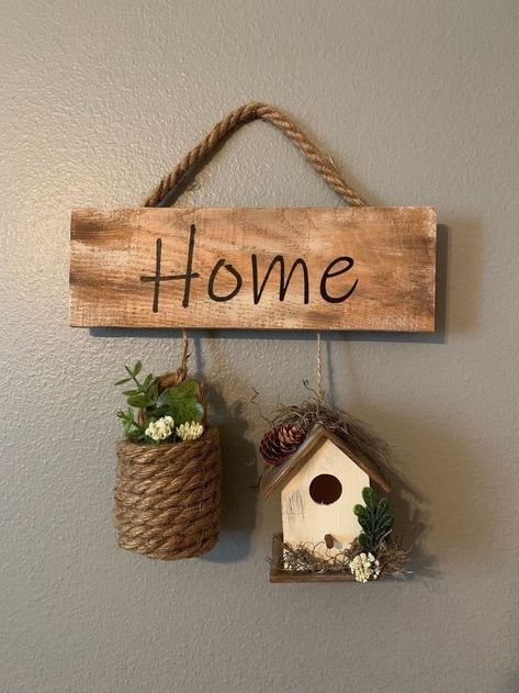 Wood Basket Decor Ideas, Wooden Houses Craft Decor, Things To Make With Scrap Wood, Wood Painting Ideas, Wood Decoration Ideas, Bird House Decor, Decorating With Baskets, Handcraft Ideas, Birdhouse Decor