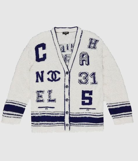 Chanel Cardigan, Chanel Sweater, Chanel 2019, High Fashion Men, Outfit Png, Varsity Style, Chanel Collection, Korean Casual Outfits, Outfits Y2k