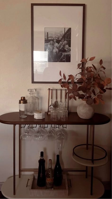 Home Barcart Ideas, Bar Console Decor, Bar Console Styling, Bar Cart Photos, Japandi Bar Cart, Bar And Coffee Cart, Apartment Bar Decor, Minimal Bar Cart, Bar Cart Home