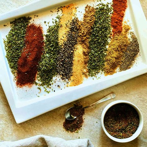 Tempero Baiano Brazilian Spice Blend - Aubrey's Kitchen Brazilian Steakhouse Seasoning Recipe, Brazilian Spice Blend, Brazilian Seasoning, Homemade Old Bay Seasoning Recipe, Spice Combos, Zhoug Sauce, Broth Soups, Furikake Salmon, Seasoning For Chicken