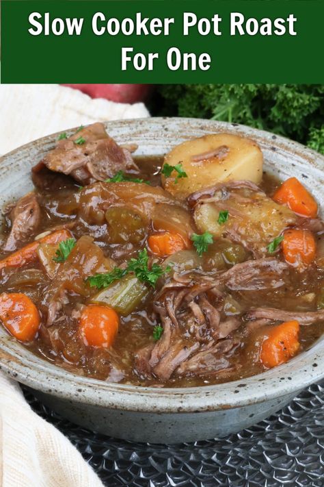 Small Crockpot Recipes, Individual Meals, Crockpot Recipes For Two, Slow Cooker Pot Roast Recipes, Single Serve Meals, One Dish Kitchen, Slow Cooker Pot Roast, Easy Meals For One, Pot Roast Recipe