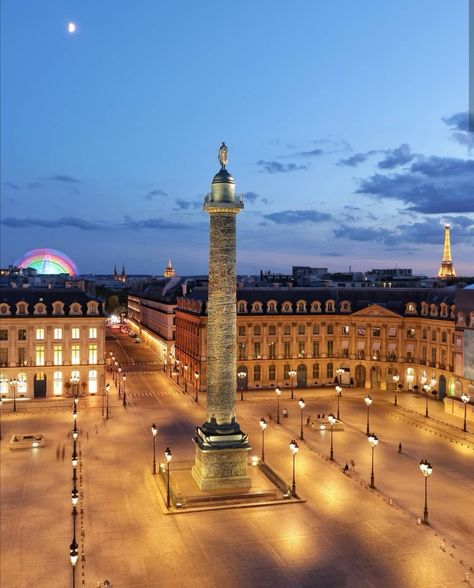 Place Vendome Paris, Plan Paris, Paris Architecture, Paris Place, Place Vendome, Paris Trip, Instagram Paris, Paris At Night, Architecture Old