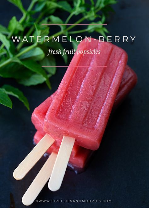 Watermelon Berry Popsicles are the perfect summer treat for kids! Home Made Popsicles Healthy, Gourmet Popsicles, Homeroom Mom, Berry Popsicles, Healthy Popsicle Recipes, Ice Pop Recipes, Watermelon Popsicles, Healthy Popsicles, Easy Snacks For Kids