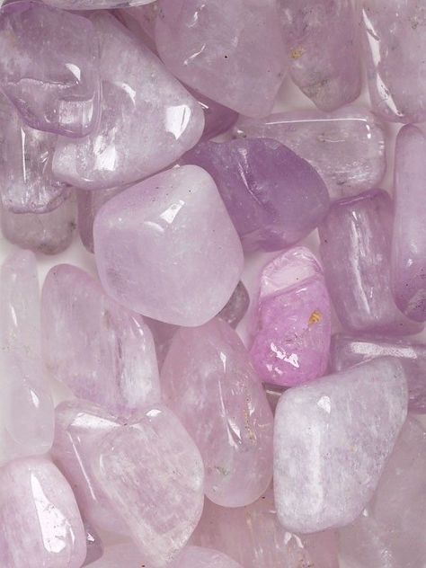 Lost Trust, Pink Wallpaper Ipad, Crystal Background, Lavender Stone, Goblincore Aesthetic, Crystal Vibes, Lavender Aesthetic, Crystal Aesthetic, Cool Rocks