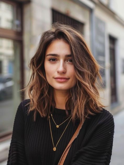 Top Low Maintenance Haircuts for Effortless Style and Minimal Upkeep Best Haircuts 2024 Women, Haircut Autumn 2024, Haircut Winter 2024, Post Partum Haircut, Low Maintenance Long Haircut, Easy Maintenance Haircut, Postpartum Haircut, Low Maintenance Haircut For Fine Hair, Winter Haircut