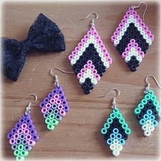 Hama Beads Jewelry, Melted Bead Crafts, Perler Earrings, Quilling Necklace, Melt Beads Patterns, Christmas Perler Beads, Easy Perler Bead Patterns, Paper Quilling Jewelry, Melty Bead Patterns