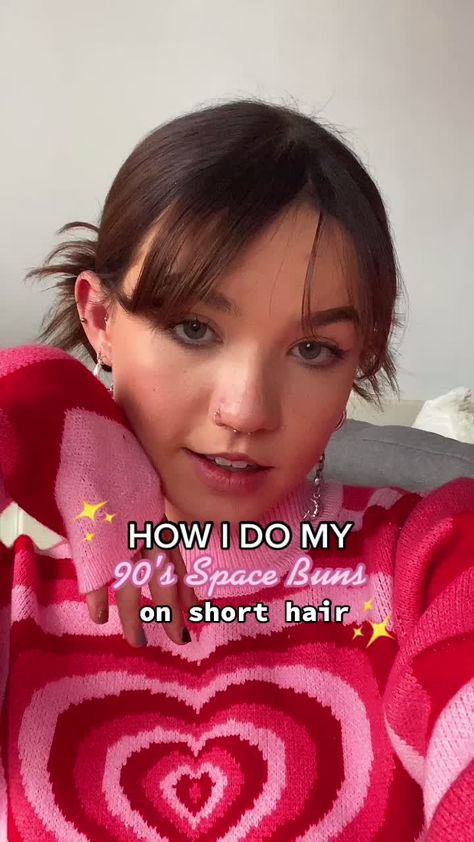 Spiky Space Buns Short Hair, Short Hair Space Buns With Bangs, How To Do Low Space Buns Short Hair, Short Hair Spiky Bun, Low Spiky Buns Tutorial, Spikey Space Buns Tutorial, Spiky Space Buns Y2k, Low Space Buns Tutorial Short Hair, Spiky Low Buns Short Hair