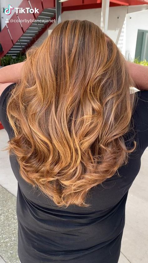 Bronze Balayage, Spring Hair Color Trends, Latest Hair Color, Hot Hair Colors, Ginger Hair Color, Hair Color Cream, Spring Hair Color, Spring Hair, Dark Blonde Hair