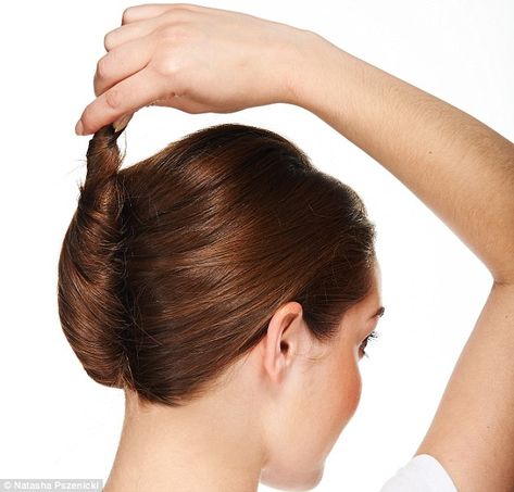 FEMAIL shows you how to do... the French Twist | Daily Mail Online How To Do A French Twist On Yourself, Hair Bun Pictures, French Twist Short Hair, French Bun, Sanggul Modern, Bun Maker, French Twist Hair, Hair Upstyles, Up Dos For Medium Hair