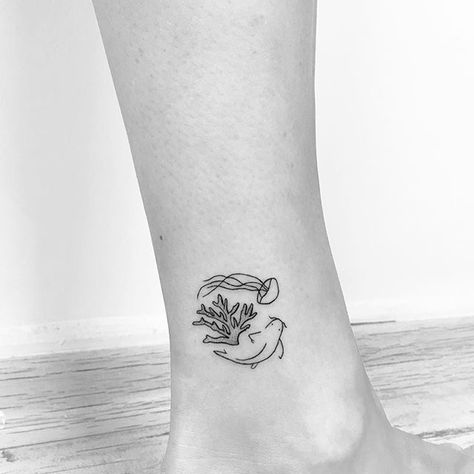 Catfish Tattoo, Coral Tattoo, Hawaii Tattoos, 16 Tattoo, Black Art Tattoo, Jellyfish Tattoo, Shark Tattoos, Geniale Tattoos, Little Tattoos