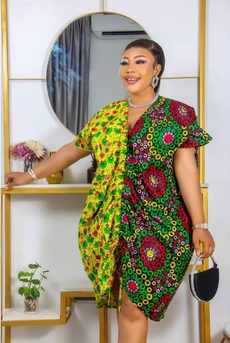 Trending Ankara Gowns, Ankara Print Dress, Kaftan Styles, African Hair Wrap, Bubu Gown Styles, Dashiki Dress, Fashion Traditional, Ankara Gown, Ankara Gown Styles