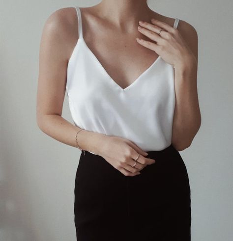 Silk Cami Outfit, White Silk Top, Silk Camisole Top, Silk Cami Top, Satin Cami Top, Classy Lady, Slip Top, Silky Top, Diy Clothes Design