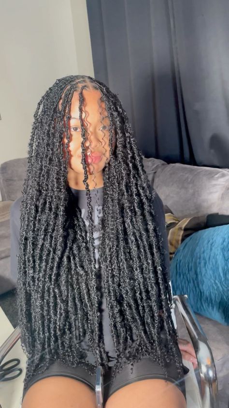 Distressed Locs Hairstyles, Island Locs, Locs With Curls, Black Hair Protective Styles, Distressed Locs, Short Hair Twist Styles, Goddess Braids Hairstyles, Faux Locs Hairstyles, Cute Braided Hairstyles