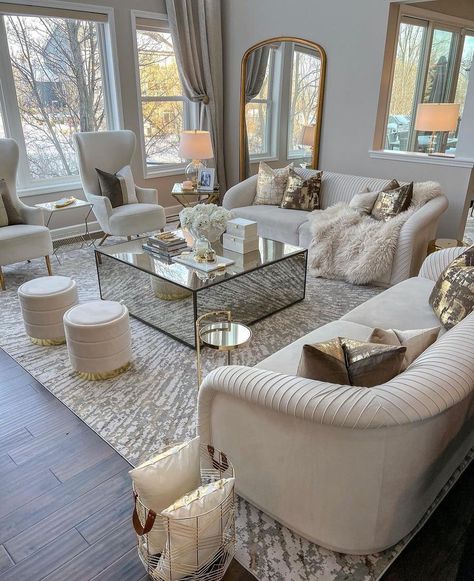 Cream Home Interior, Gold And Neutral Living Room, Cream Gold Living Room, Medium Living Room Ideas, Gold Furniture Living Room, Gold And White Living Room, Neutral Glam Living Room, Cream And Gold Living Room, White And Gold Living Room