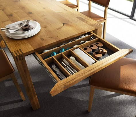 An Uncommon Storage Space: The Dining Table Diy Esstisch, Organiser Cucina, Diy Rangement, Diy Dining Table, Diy Dining, Expandable Dining Table, Small Kitchens, Diy Coffee Table, Dining Table Design