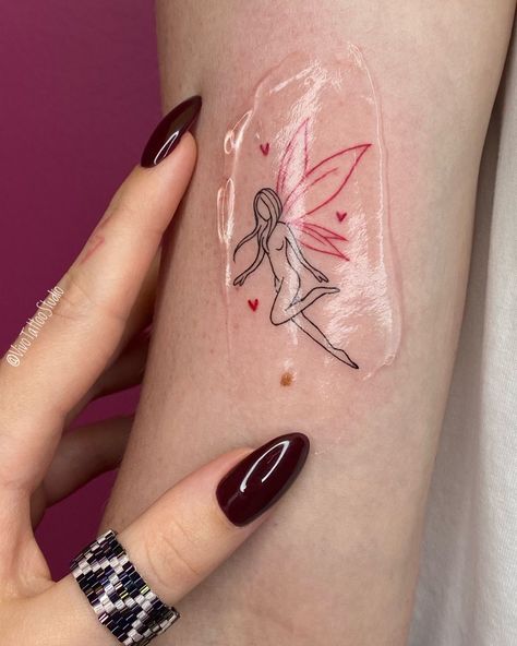 Тату фея Small Fairy Tattoos, Pixie Tattoo, Tattoos Colorful, Maching Tattoos, Horoscope Tattoos, Circle Tattoos, Petite Tattoos, Inspiration Tattoos, Wrist Tattoos For Women