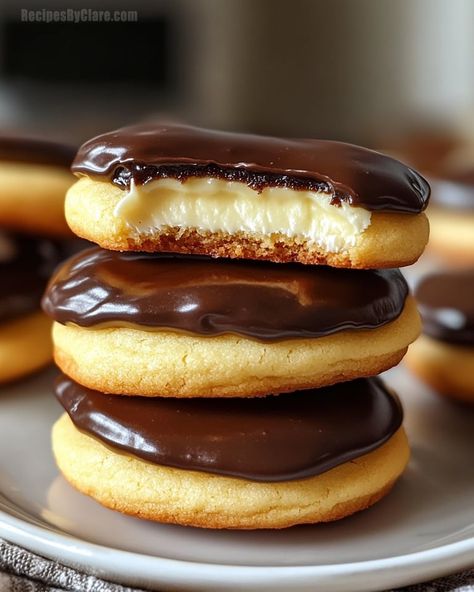 Boston Cream Pie Cookies - Soft and Chewy Delight - Recipes By Clare Cookies With Chocolate Ganache, Cream Pie Cookies, Cookies With Chocolate, Pie Cookies, Boston Cream Pie, Lemon Dessert Recipes, Cream Pie Recipes, Boston Cream, Thumbprint Cookies